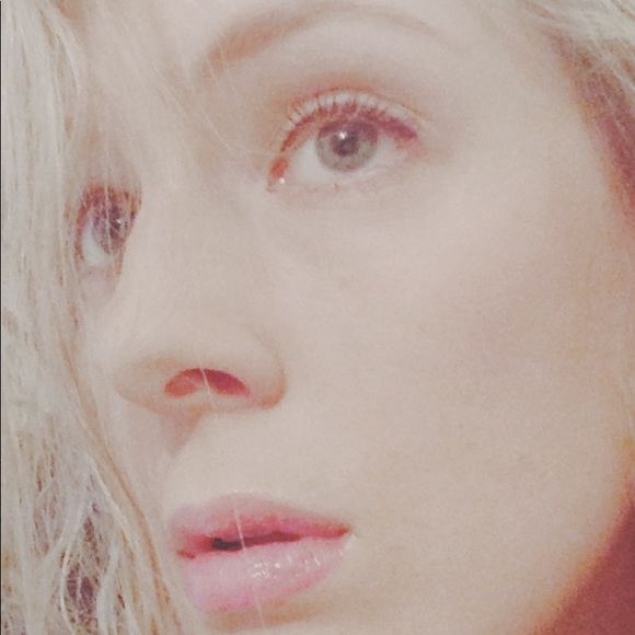 Meet your Posher, Danica - Picture 1 of 1